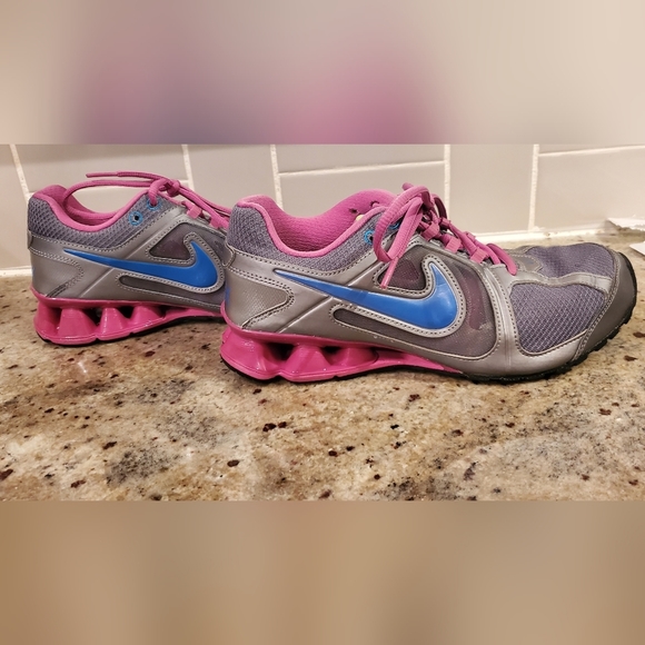 Nike REAX Run 8‎ athletic shoes, Size 6.5, Silver and Purple - Picture 4 of 9
